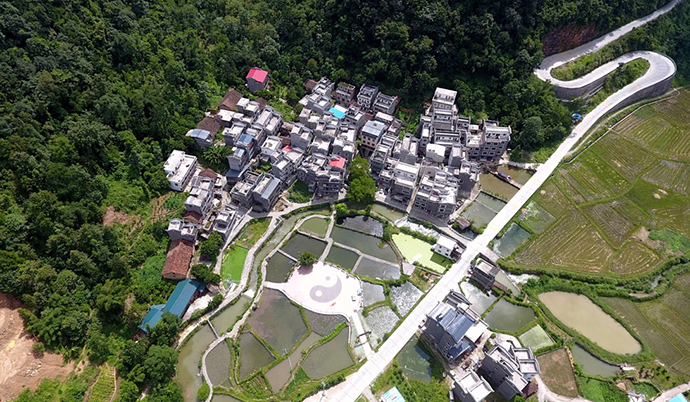 河池市环江毛南族自治县下南乡中南村