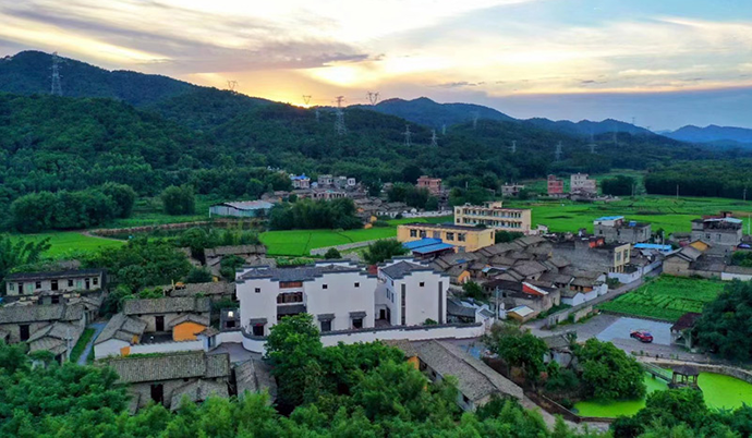 南宁市横州市校椅镇六凤村