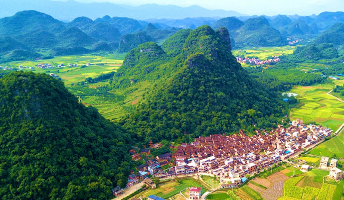 贺州市富川瑶族自治县朝东镇岔山村